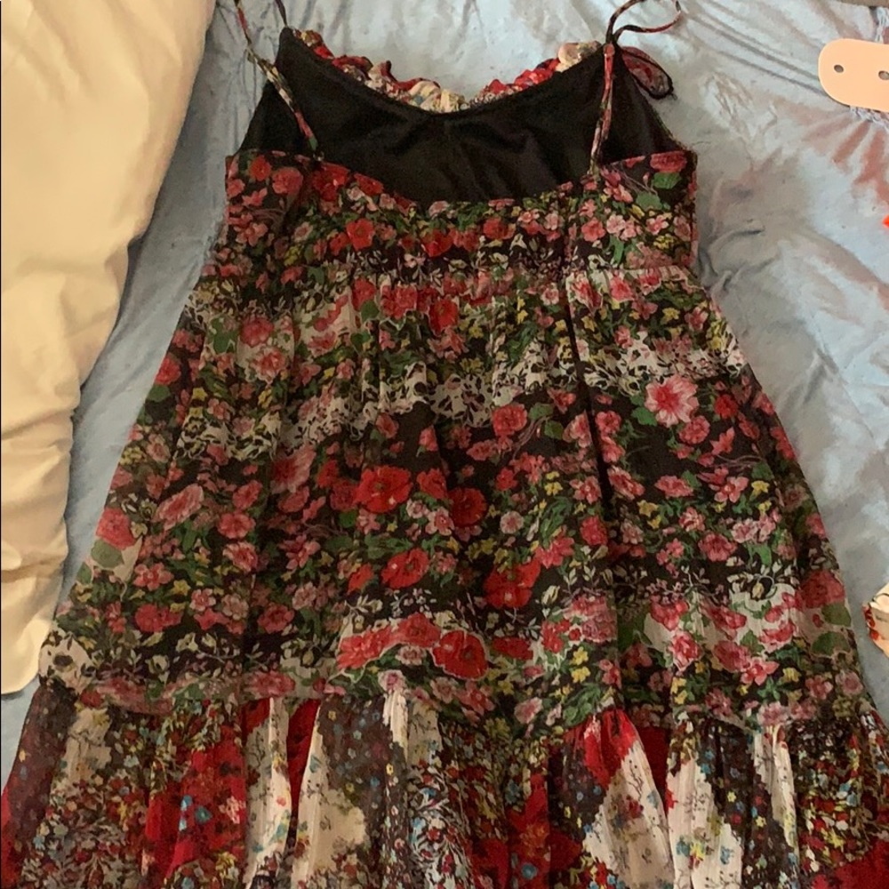 Dress - Picture 3 of 3